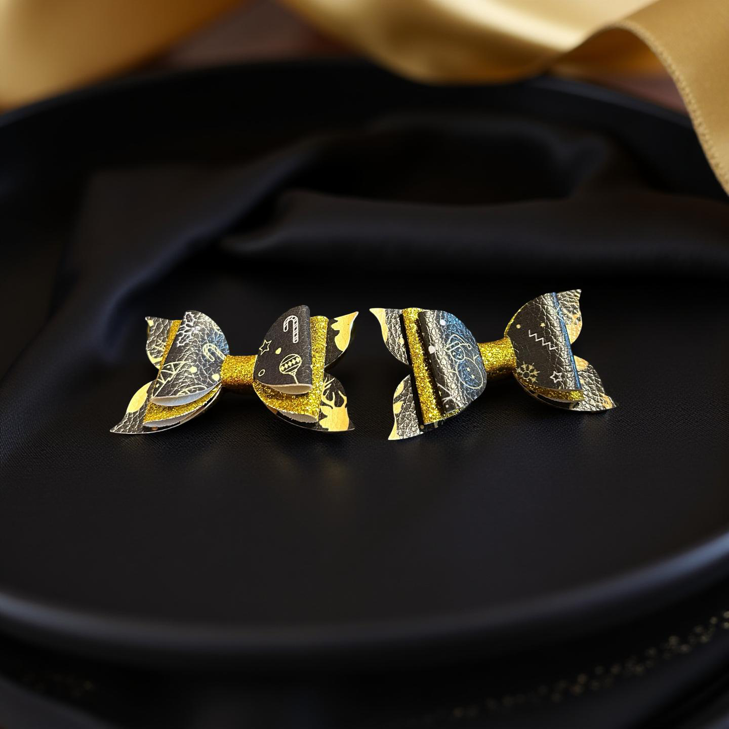Midnight Mistletoe Bite-Size Bows