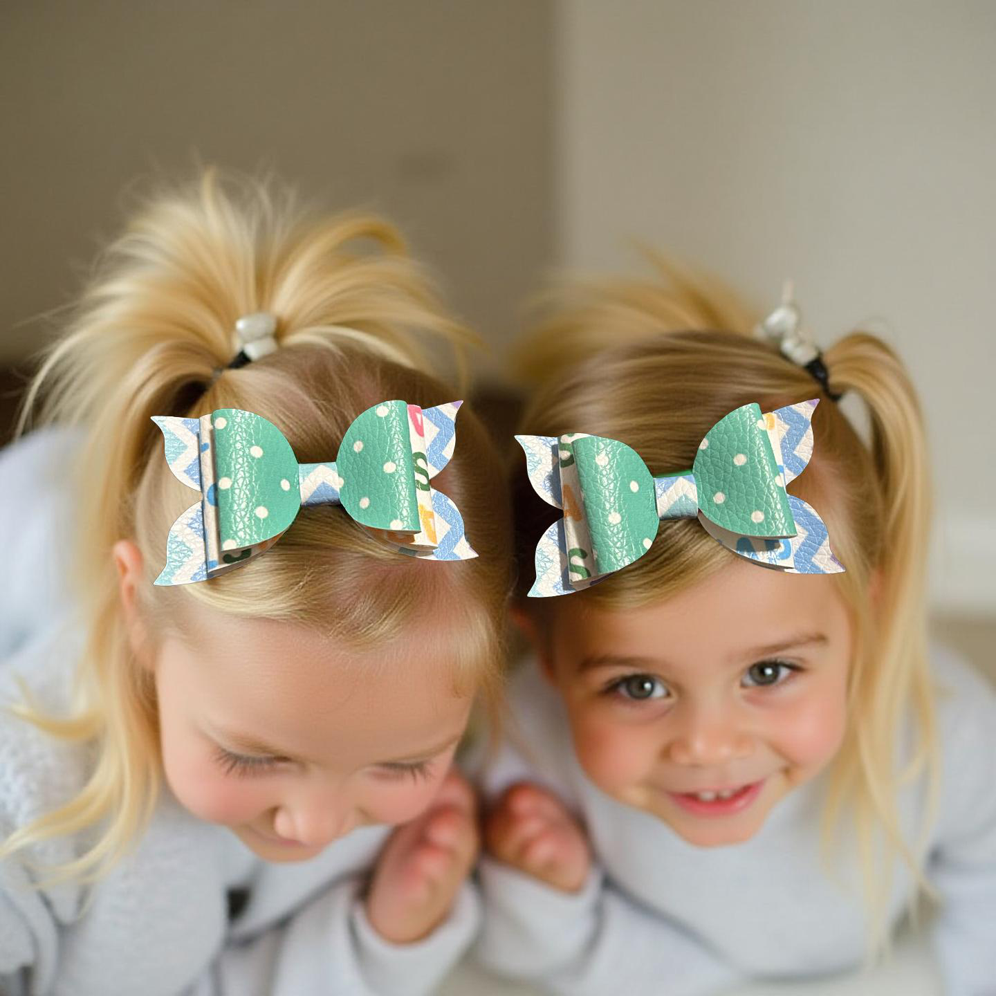 Teal Twinkle Ties Bite- Size Bows