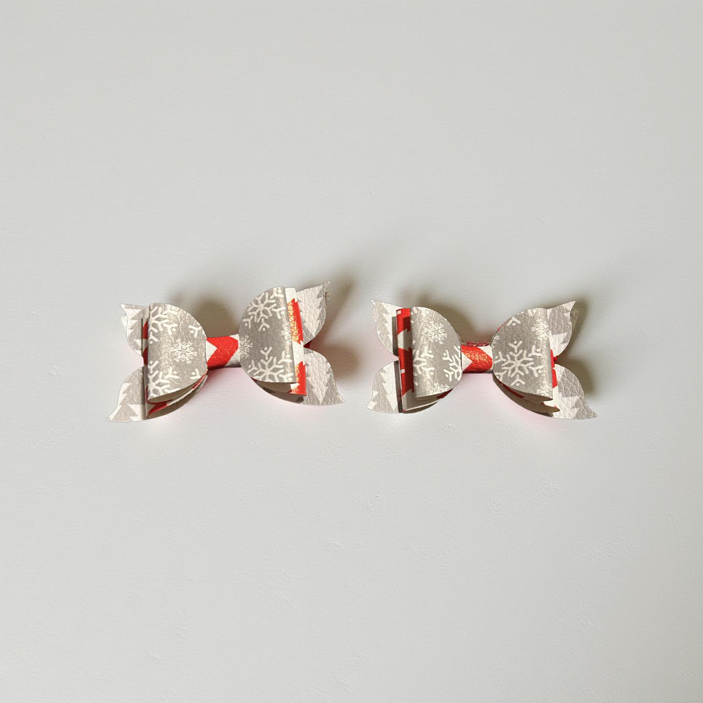 Snowflake Snaps Bite- Size Bows