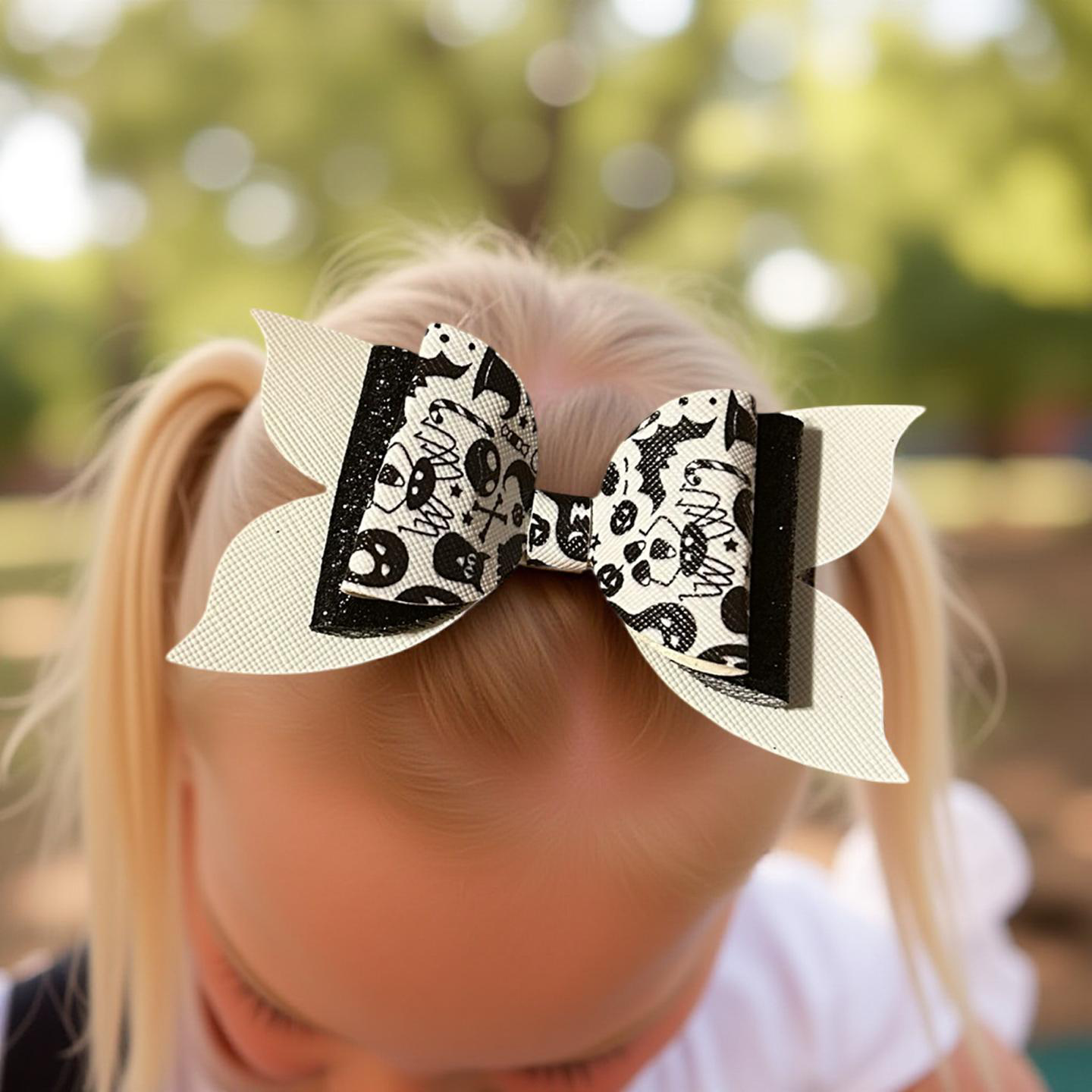 Skelly Chic Hairbow