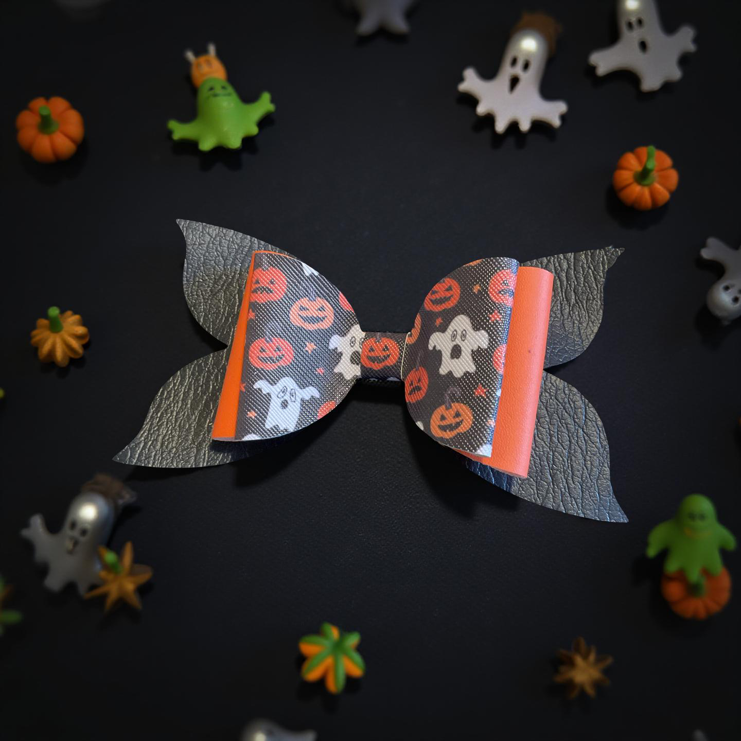 Pumpkin Patch Spooks Biggie Bow