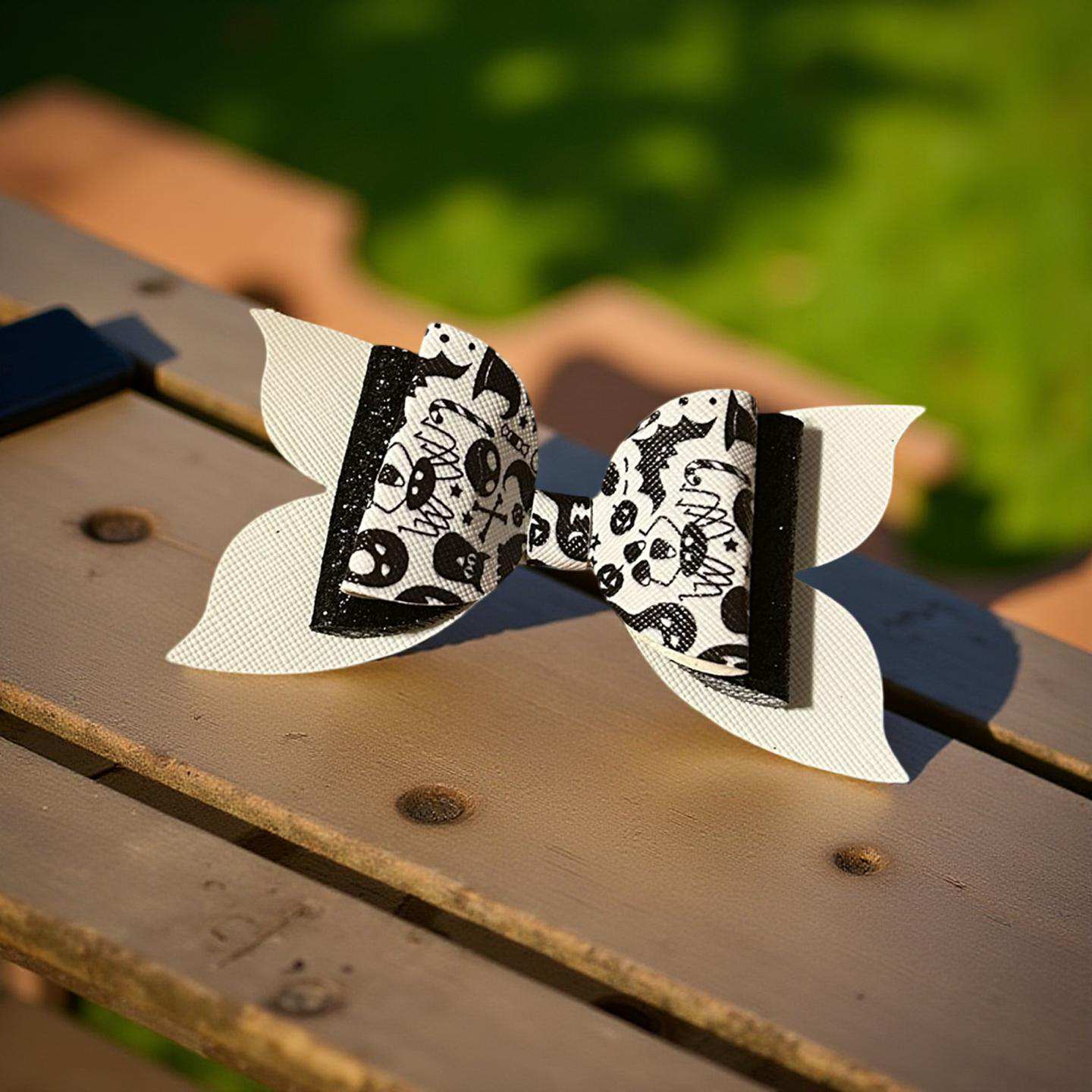 Skelly Chic Hairbow