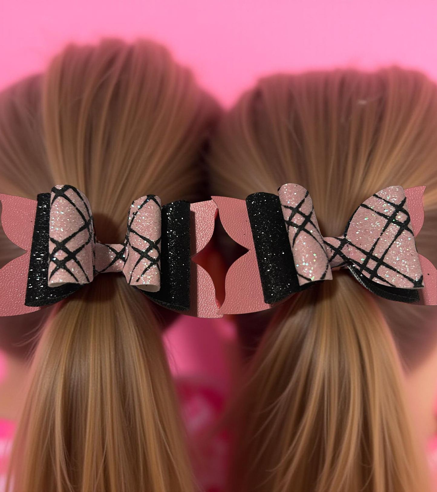 Pinky Kris Cross Bite-Size Bows