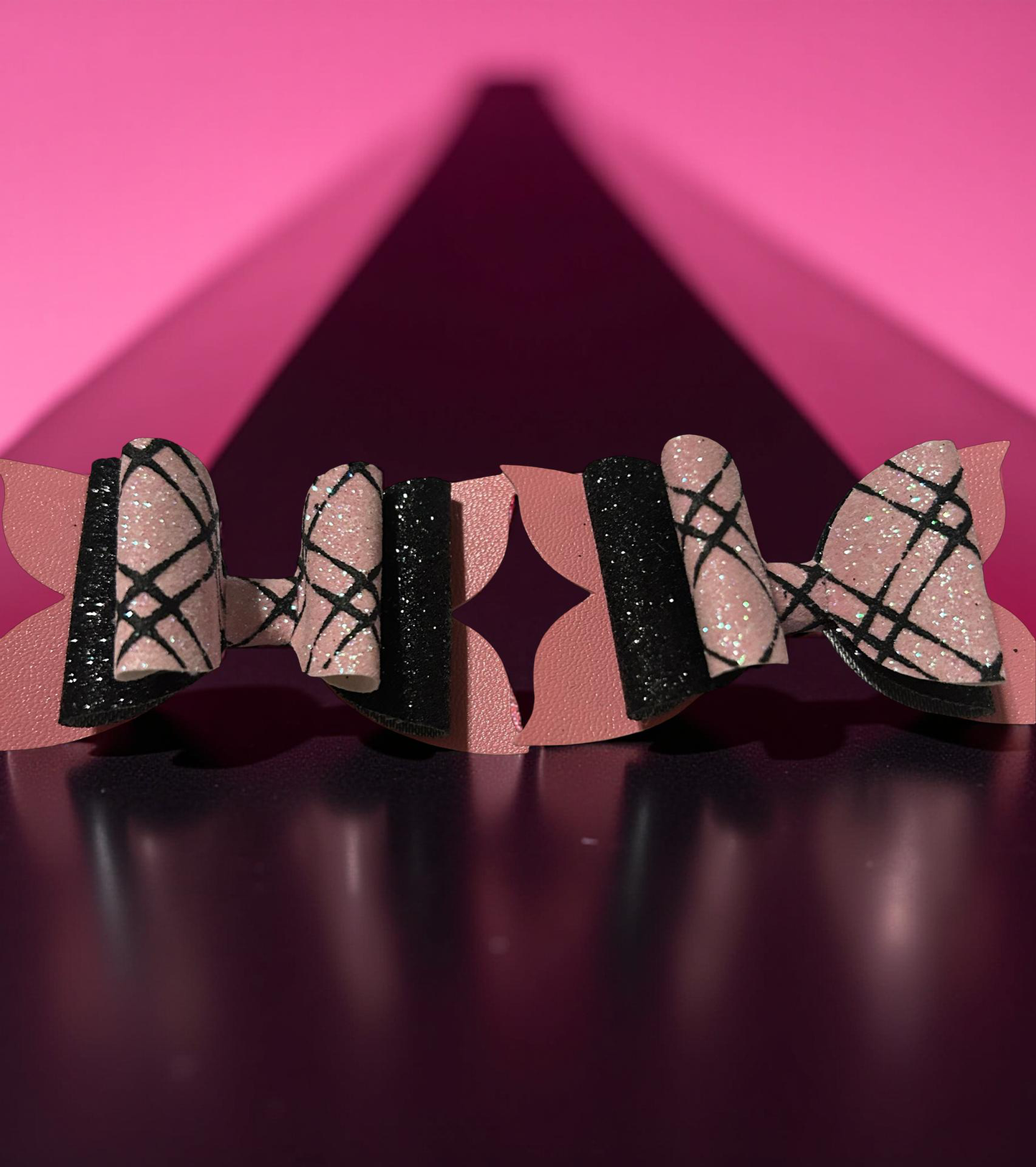 Pinky Kris Cross Bite-Size Bows