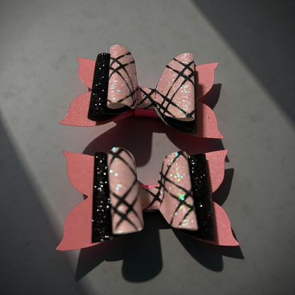 Pinky Kris Cross Bite-Size Bows