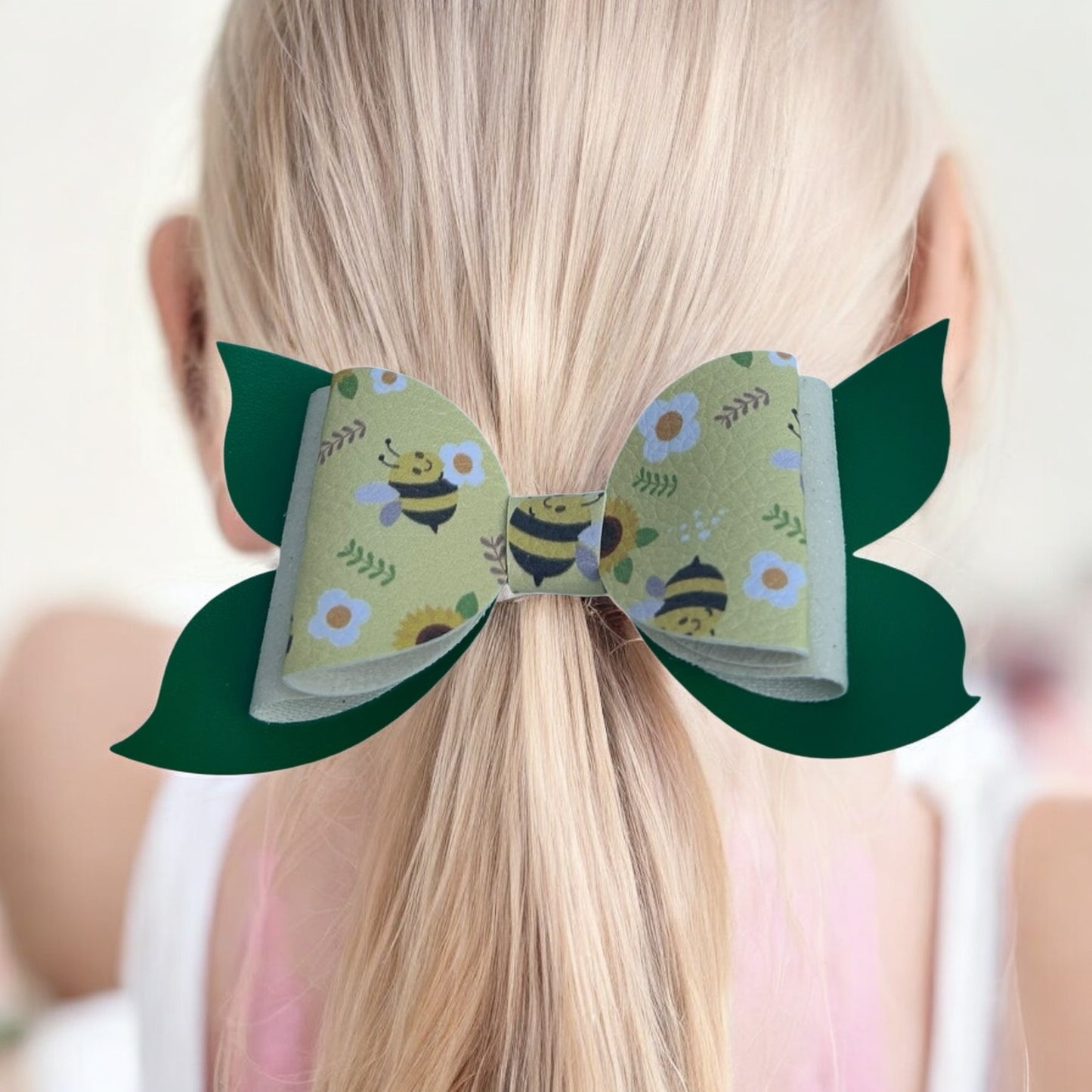 Buzzing Beauty Bow” 🐝🌼💛